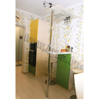 Большая линейная кухня с барной стойкой