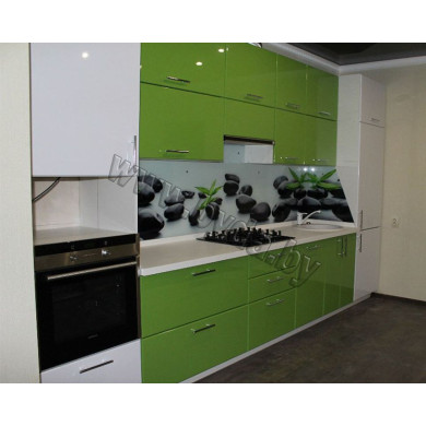 Линейная кухня. Салатовая с белым и фотоскиналью SPA