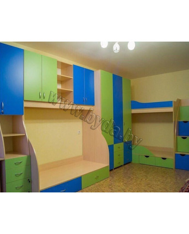Комплект мебели в детскую