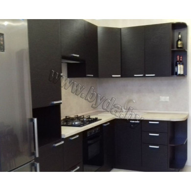 Угловая кухня. Черная, древесная