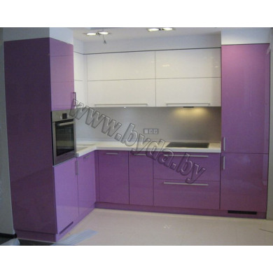 Угловая кухня. Сиреневая с белым