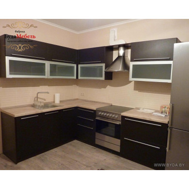 Угловая кухня цвета "Венге"