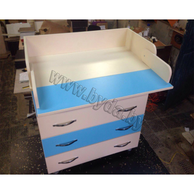 Пеленальный столик