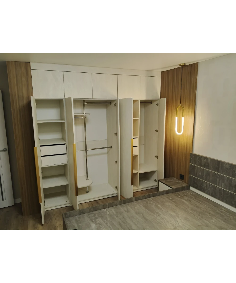 Спальный гарнитур.