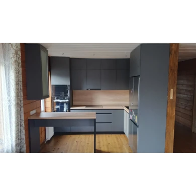 Кухня серая