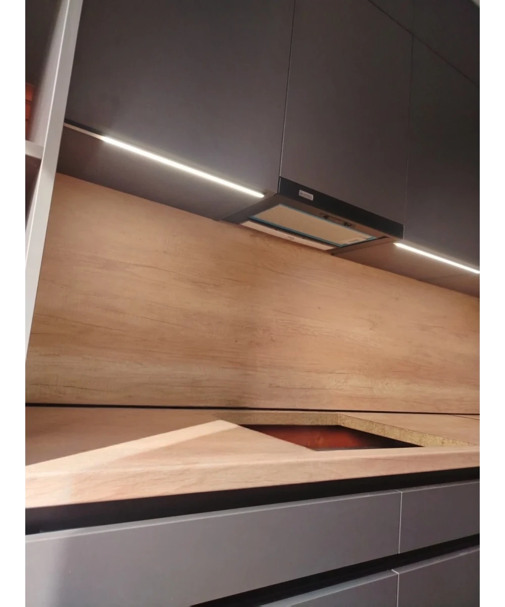 Кухня серая