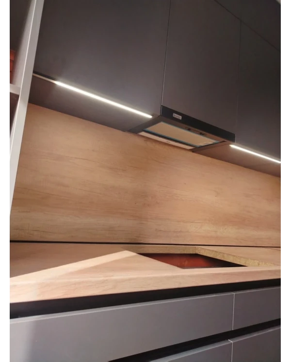 Кухня серая