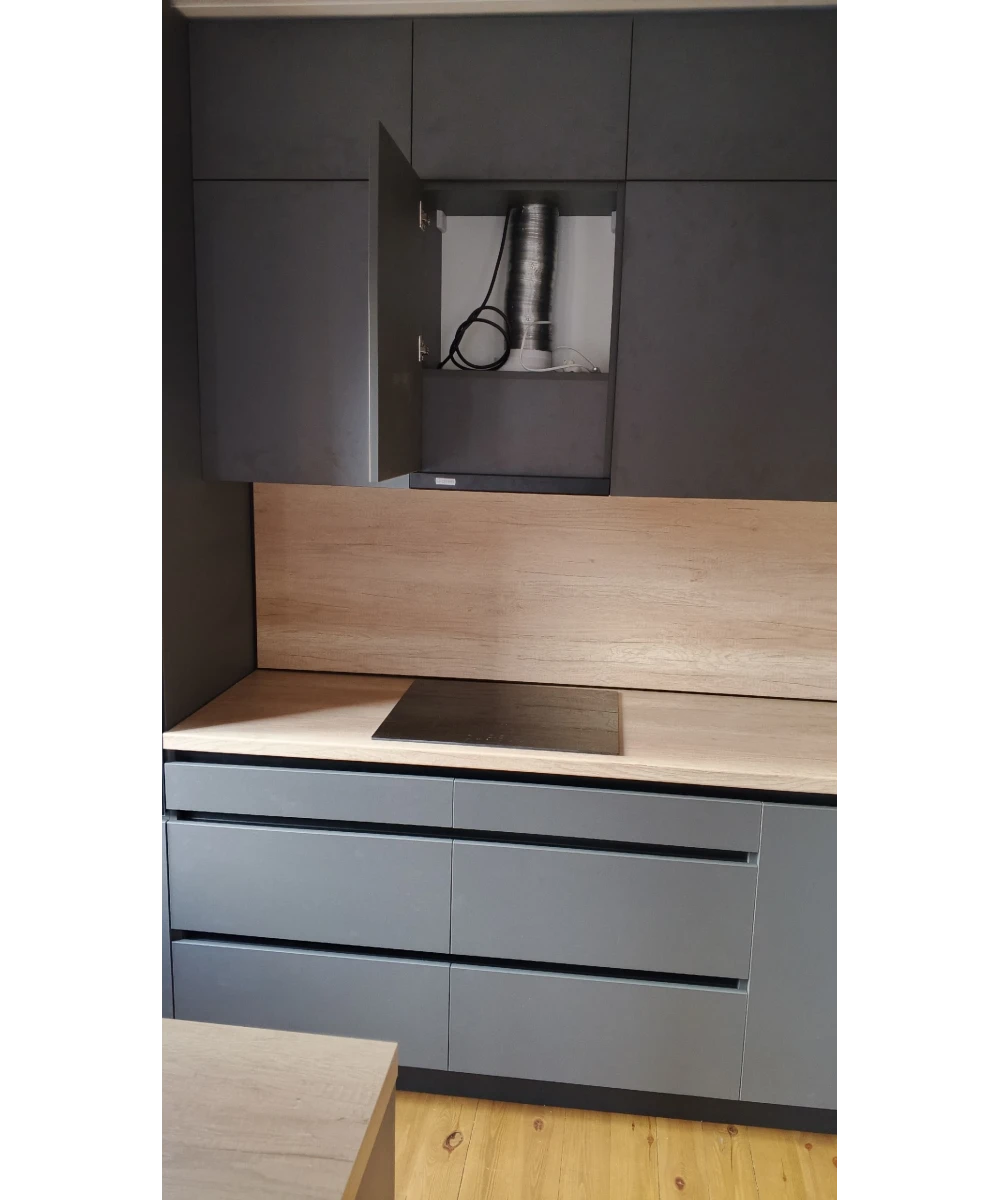 Кухня серая