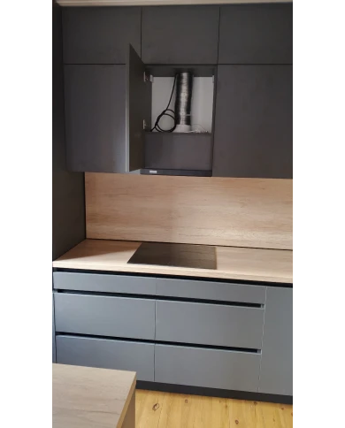 Кухня серая