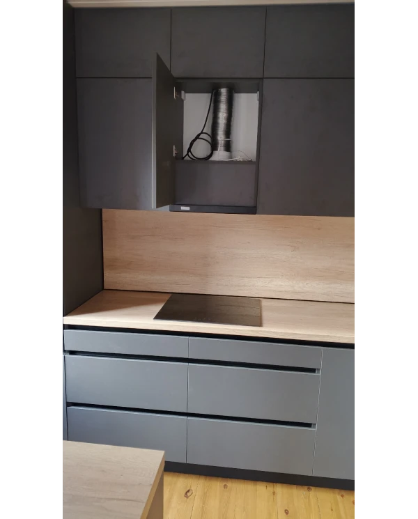 Кухня серая