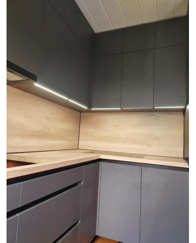 Кухня серая