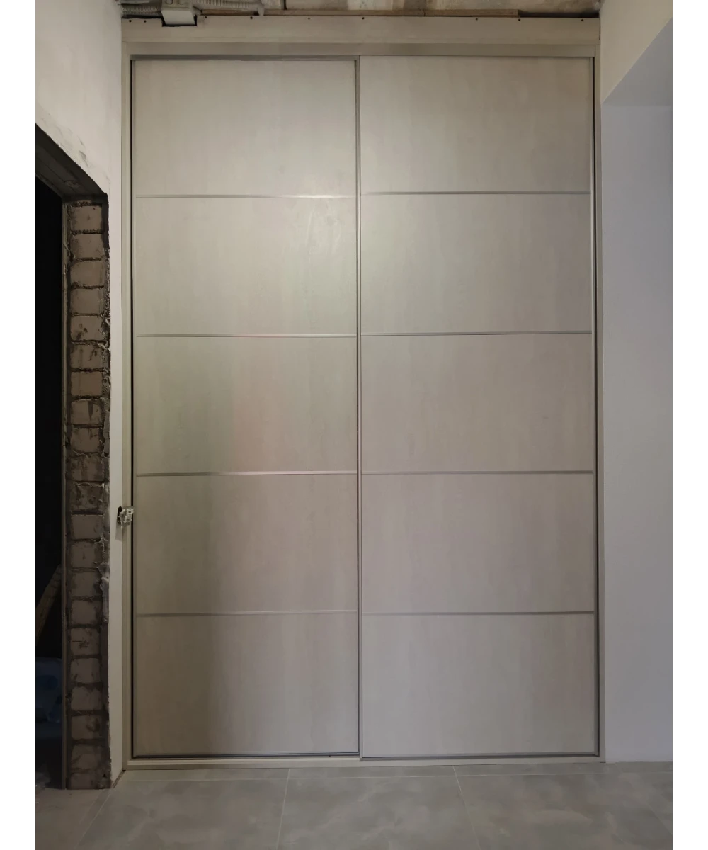 Шкаф-купе в нишу.