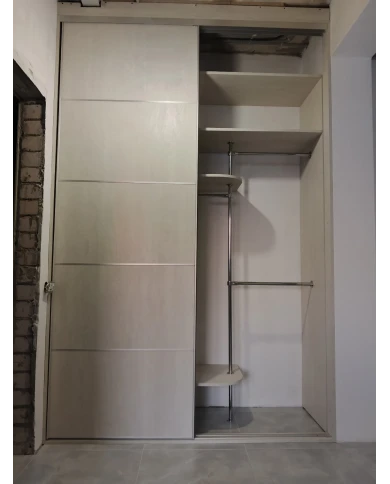 Шкаф-купе в нишу.