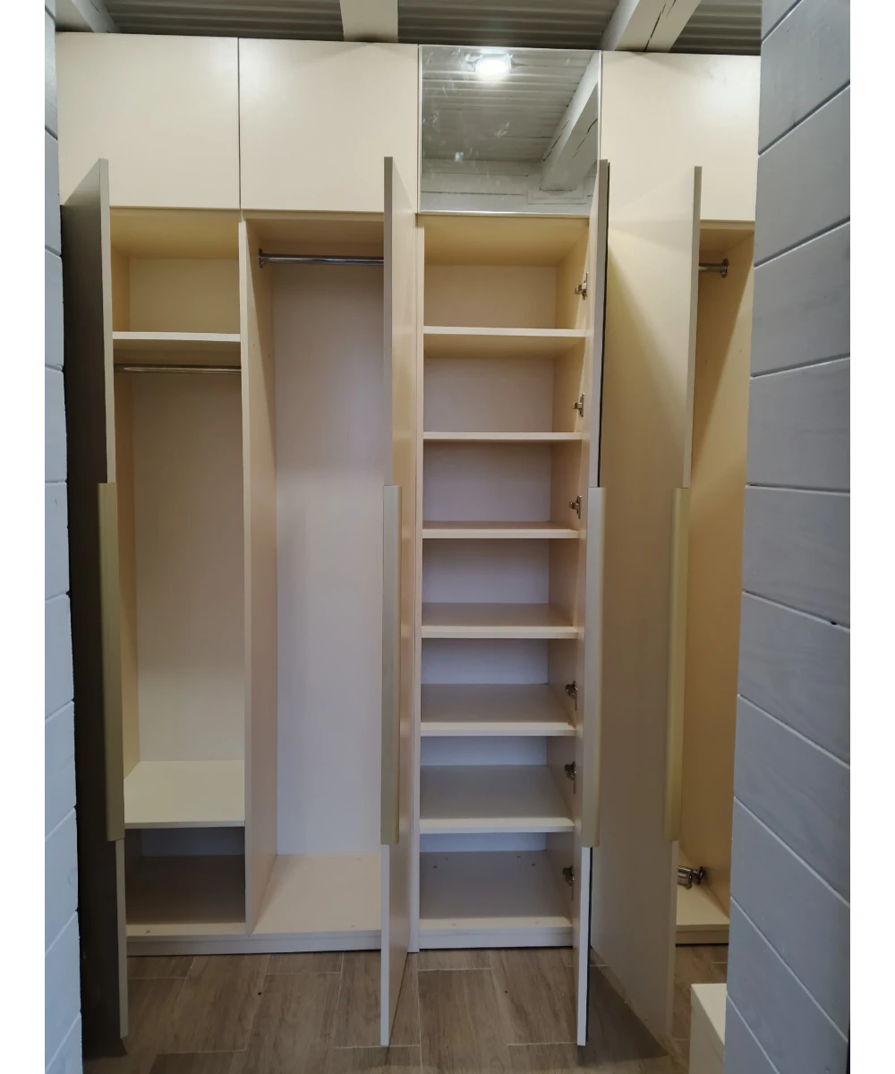 Шкаф распашной