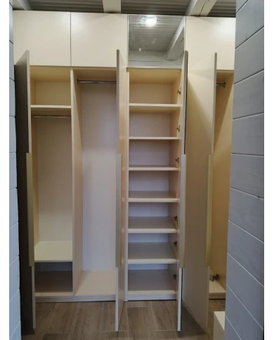 Шкаф распашной