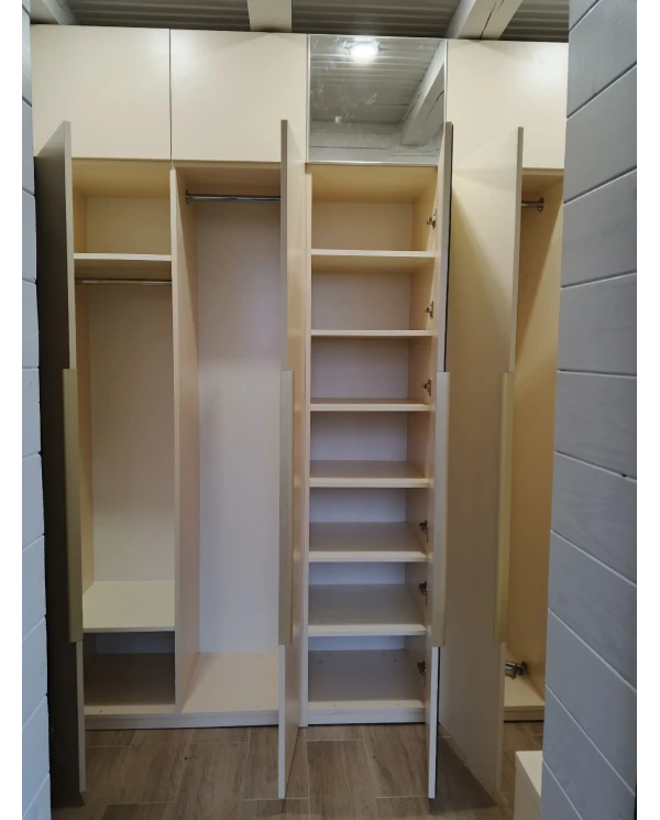 Шкаф распашной