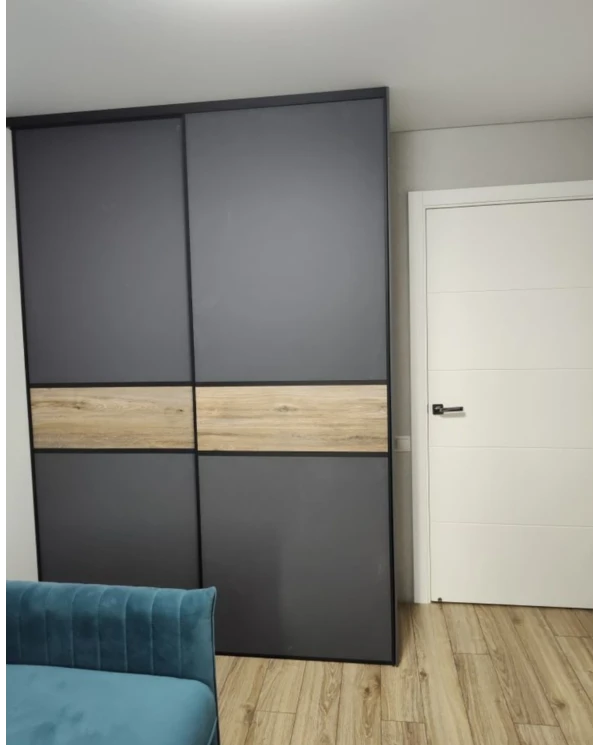 Шкаф-купе комбинированный