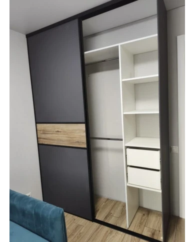 Шкаф-купе комбинированный